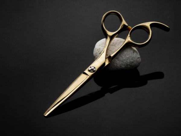 Jak wybrać najlepsze nożyczki fryzjerskie